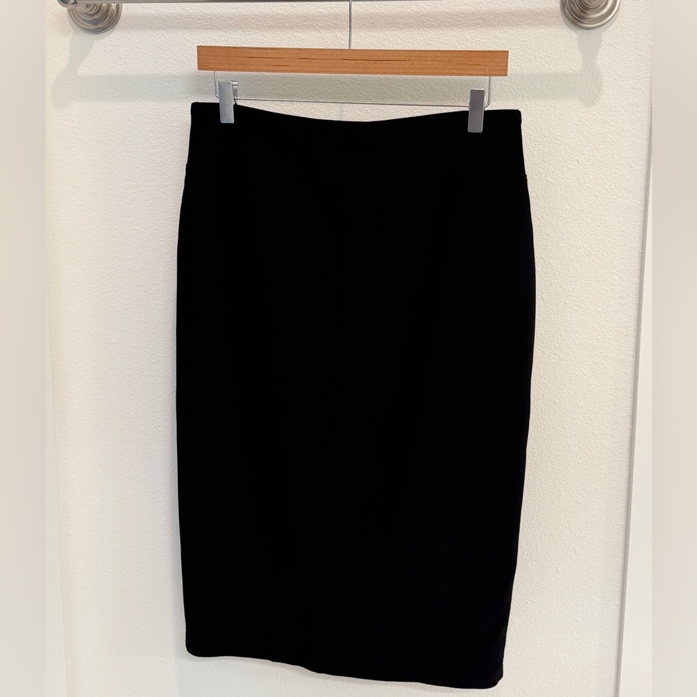 TRAVEL FRIENDLY - Boston Proper Black Pencil Skirt - Picture 3 of 10